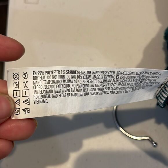 🌿 Forever 21 Green Cropped Tank - Size Small - Picture 4 of 4